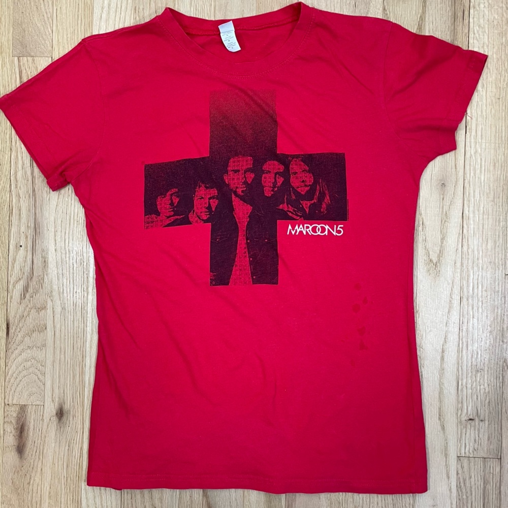 Maroon 5 Band T-Shirt Red Music XL Black Cross Graphic 2010s Y2K Style